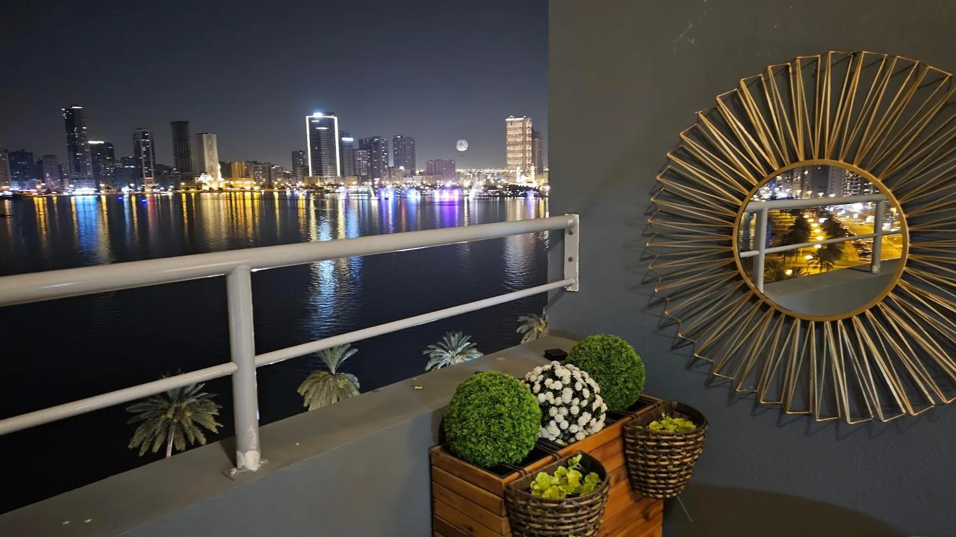 Luxury Private Rooms Sharjah Homestay
