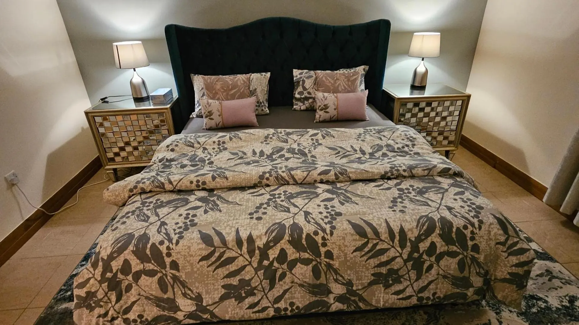שארג'ה Luxury Private Rooms בית אירוח